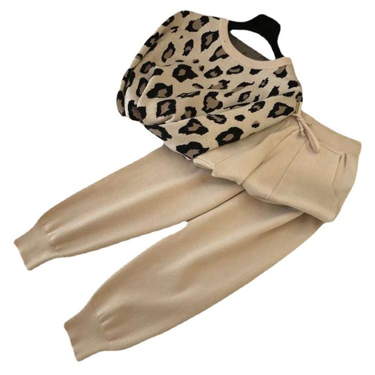 Damen stylisches Freizeitstrickset mit hohem Kragen EB