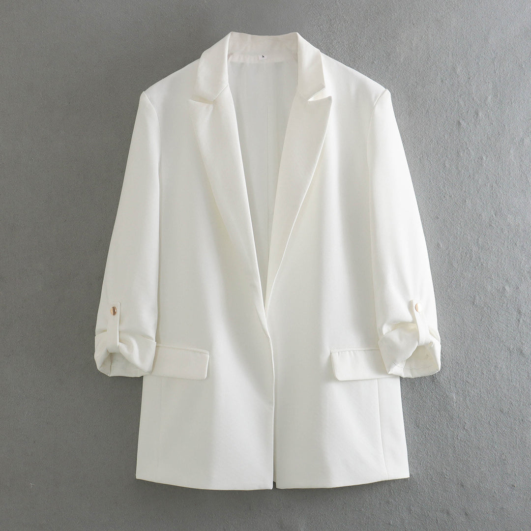 Damen elegante Blazerjacke mit strukturierten Ärmeln und dezenten Goldakzenten EB