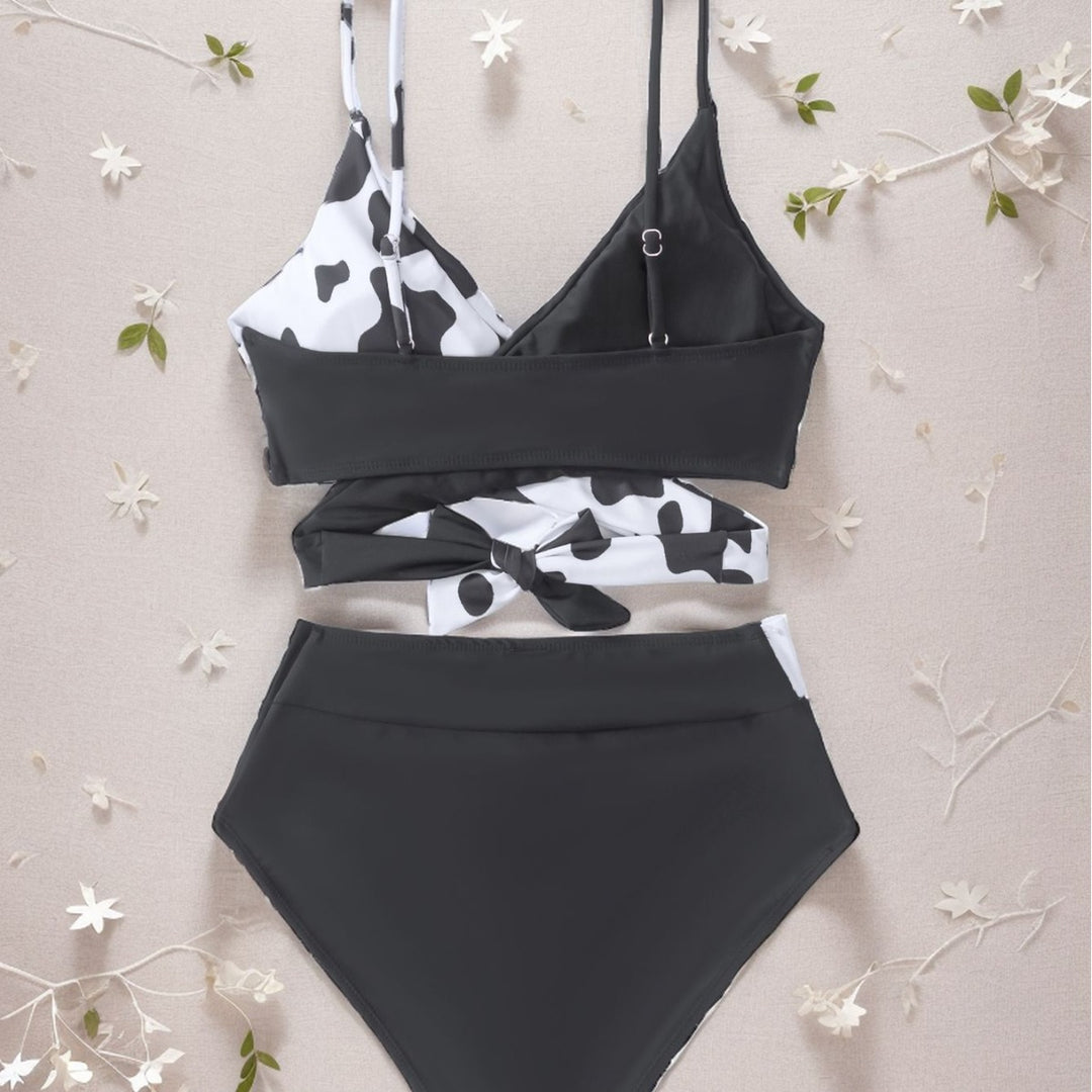 Damen Hoch geschnittener Bikini mit asymmetrischem Design und herausforderndem Look EB