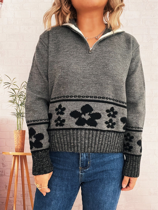 Damen Grobstrickpullover mit floralen Mustern und praktischen Halbarm EB
