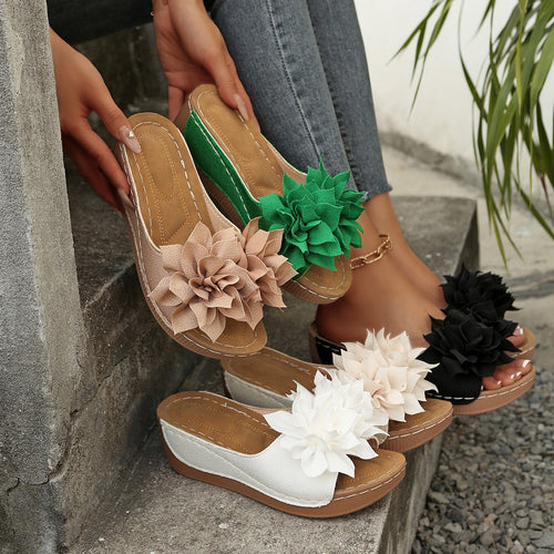 Damen Komfortable Slides mit dekorativem Blumen-Design EB