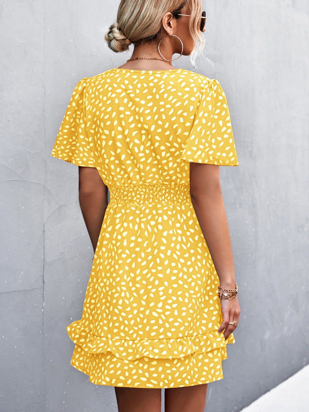 Damen Blümchen Minikleid mit Rüschen und elastischem Taillenbund EB