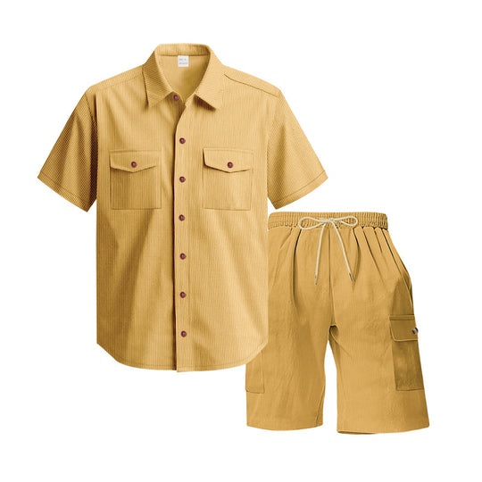 Herren komfortables Freizeitoutfit mit Kurzarmhemd und lockeren Shorts EB