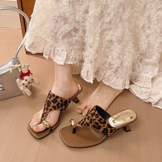 Damen elegante Riemchen-Sandalen mit Absatz und modischem Design EB