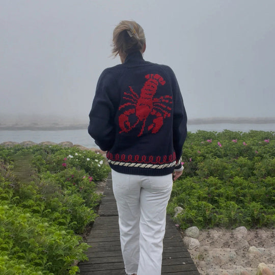 Damen Oversize Strickcardigan mit Walmotiv und nautischer Kontrastbordüre EB
