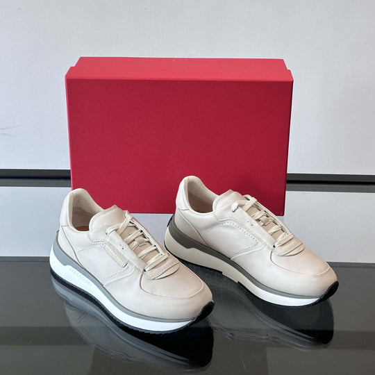 Damen Sportliche Sneakers mit hochdämpfendem Fußbett und robustem Obermaterial EB