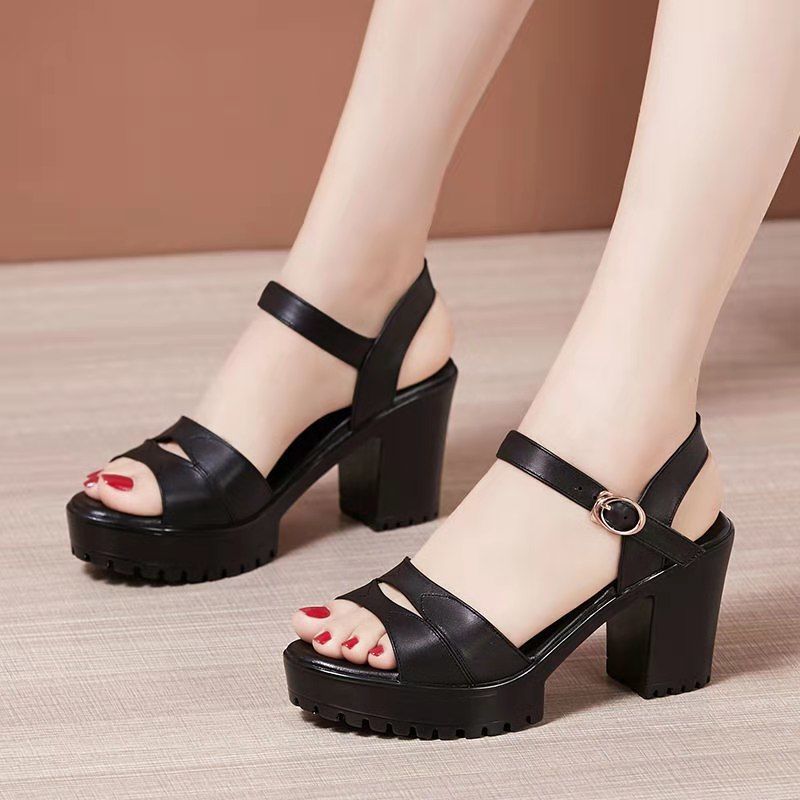 Damen Plateau Sandalen mit speziellen Riemen und rutschfester Sohle EB