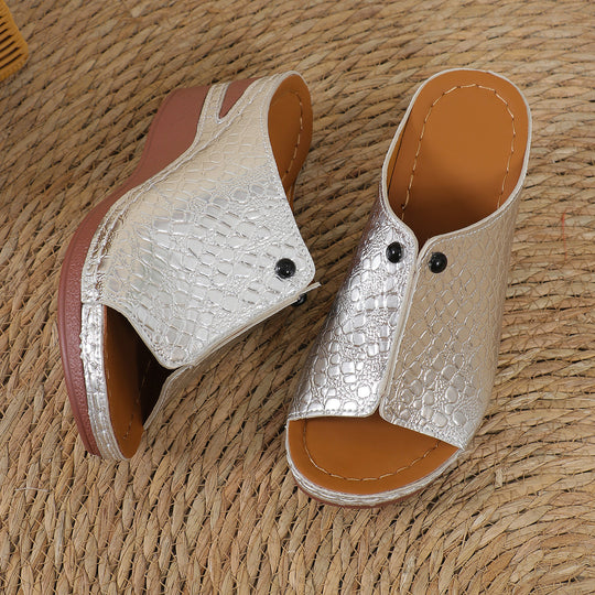 Damen Wedge-Pantoletten mit elegantem Krokodil-Look und komfortabler Sohle EB