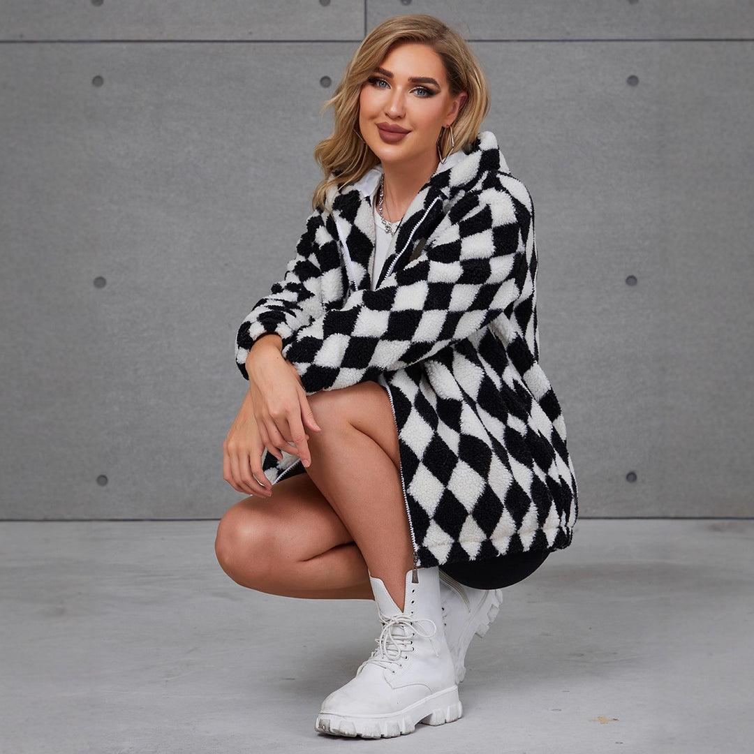 Damen Flauschige Jacke mit Karomuster und Kapuze EB