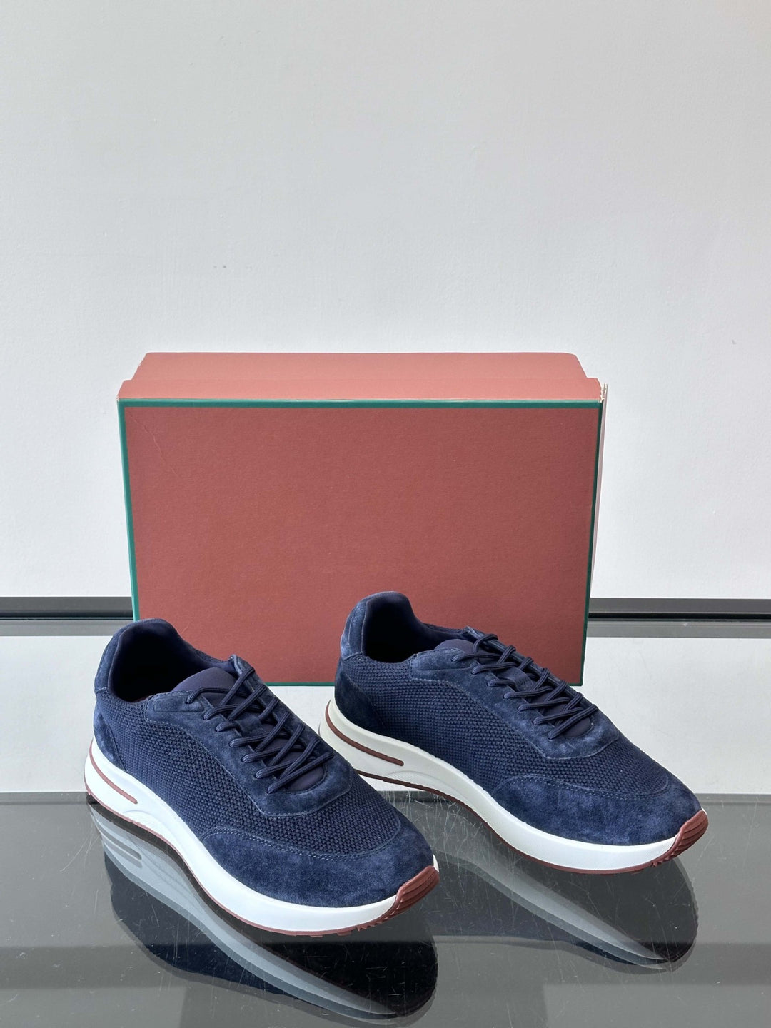 Damen komfortable Sneaker mit atmungsaktiver Struktur und modernem Design EB
