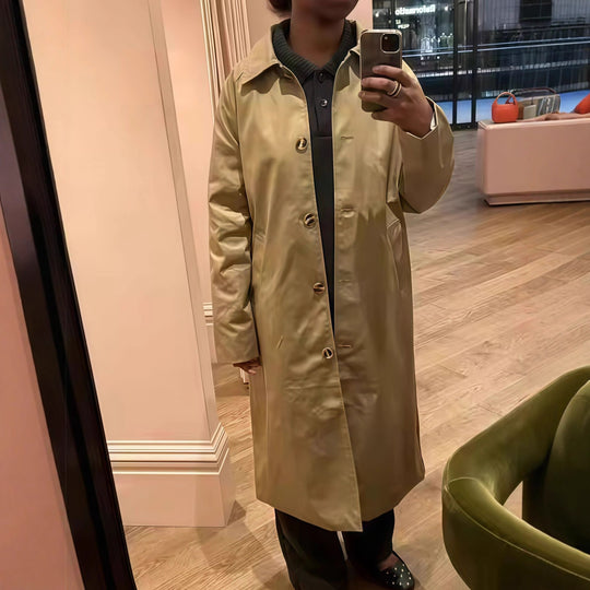 Damen Elegante Trenchcoat mit karierter Innenausstattung und weitgehendem Schnitt EB