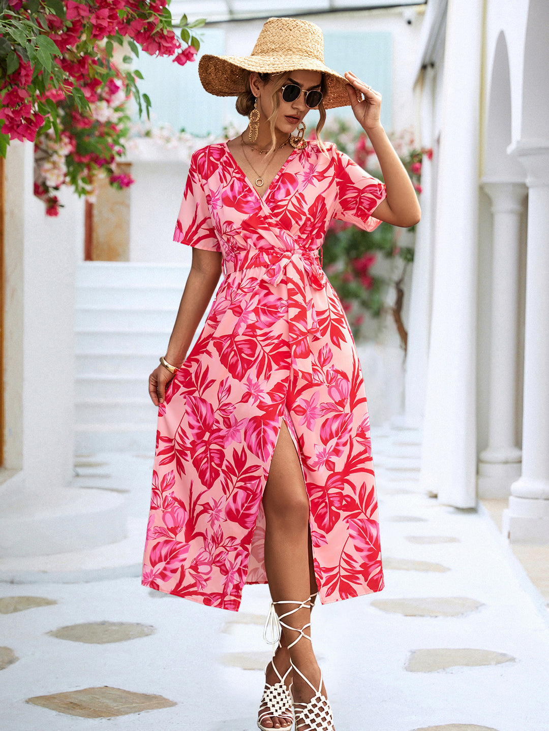 Damen Wickelkleid im floralen Design mit eleganten Rüschendetails EB