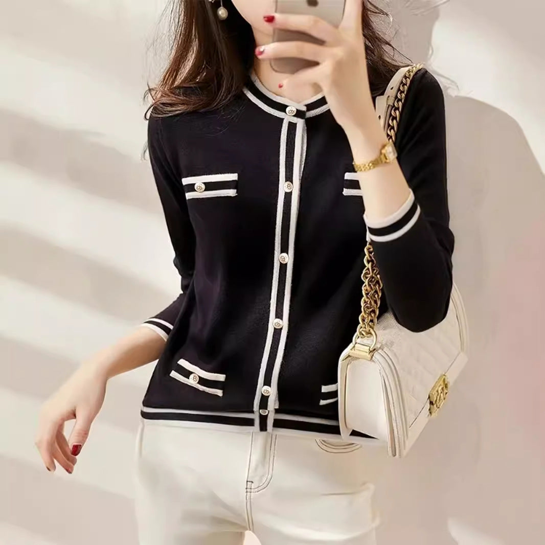 Damen Strickjacke mit goldenen Knopfdetails und Streifenmuster EB