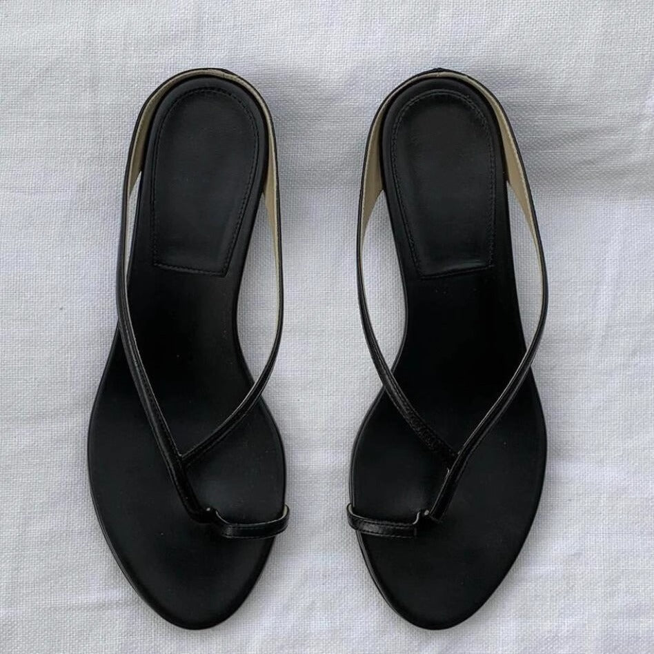 Damen elegante Zehentrenner mit minimalistischer Fußbettgestaltung EB