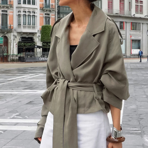 Damen Modische Oversized-Jacke mit Bindegürtel und raffinierter Schnittführung EB