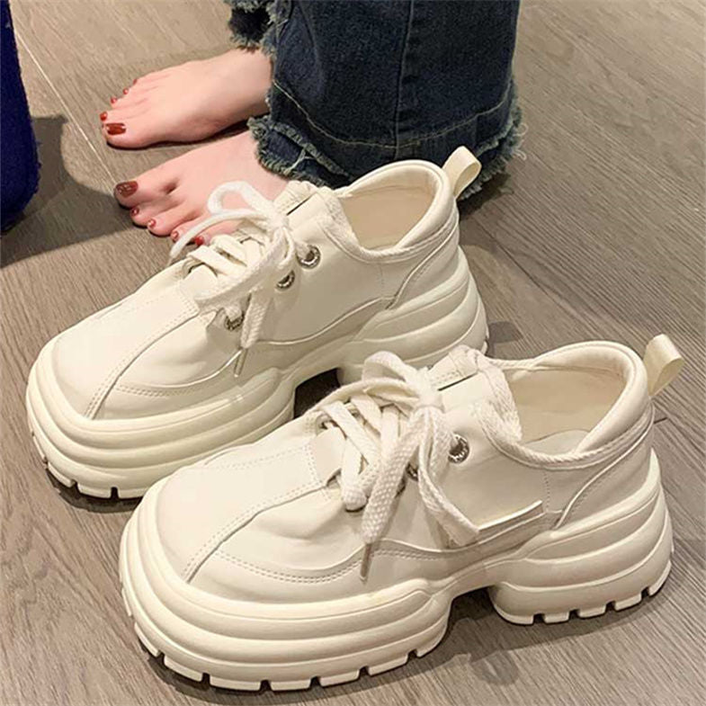 Damen Sneakers mit futuristischem Design und dämpfender Komfortsohle EB