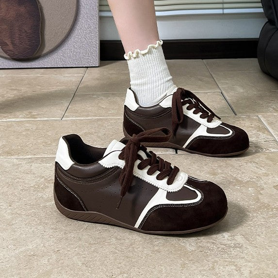 Damen Sportliche Sneakers im Retro-Stil mit weichem Wildleder EB