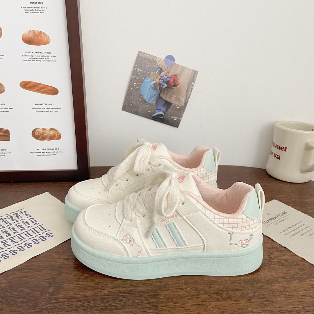 Damen Komfort-Sneakers mit verspielten Applikationen und bequemer Dämpfung EB