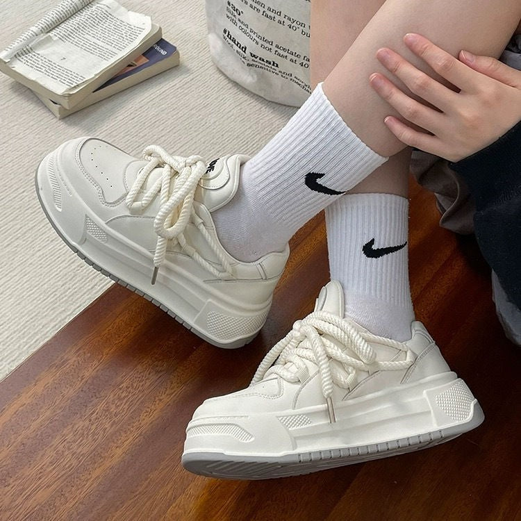 Damen Sportliche Sneaker mit dämpfender Sohle und komfortabler Innenpolsterung EB