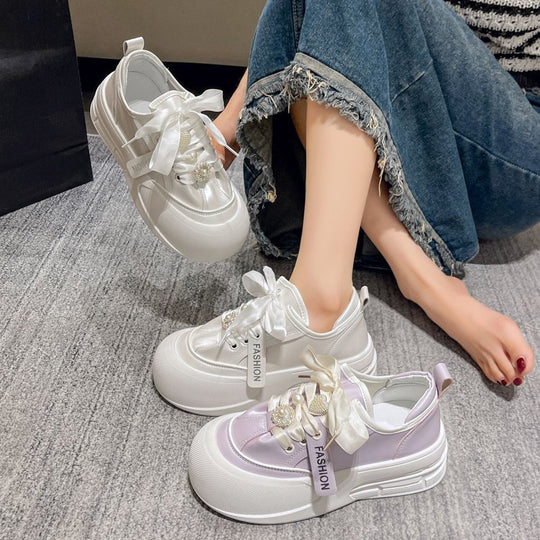Damen modische Sneakers mit detailverliebtem Satinband und glamourösen Applikationen EB
