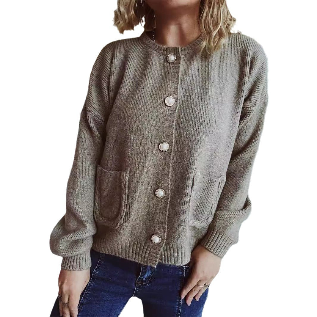 Damen Strickjacke mit dekorativen Perlenknöpfen und praktischen Taschen EB