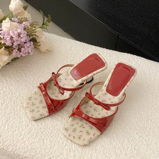 Damen modische Riemchen-Sandaletten mit floralem Design und elegantem Absatz EB
