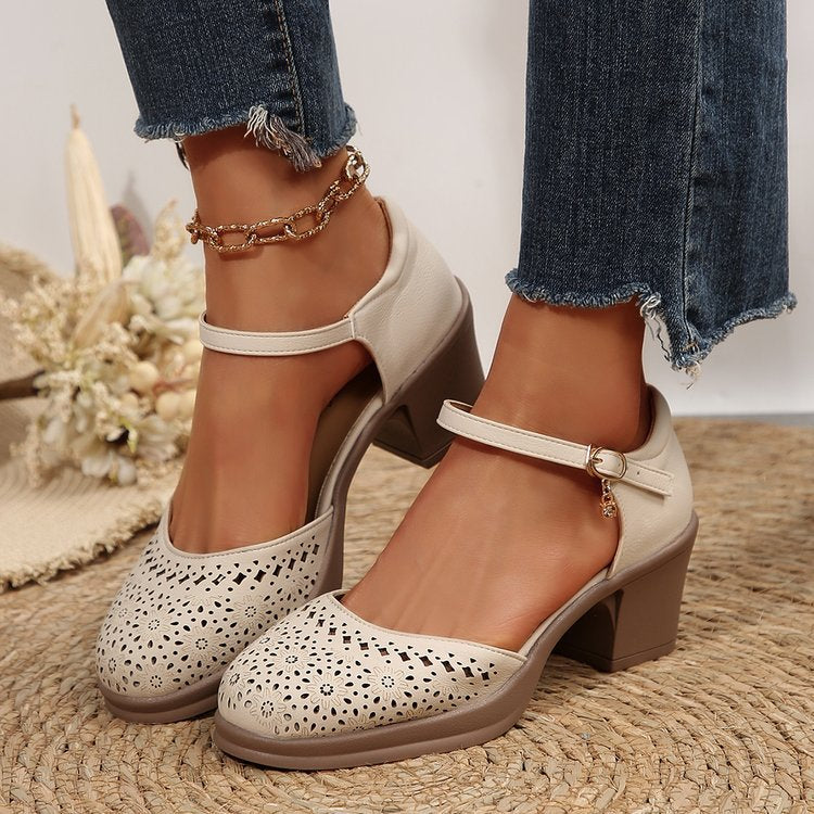 Damen Mary-Jane Pumps mit mittelhohem Blockabsatz, perforiertem Obermaterial und gepolstertem Komfortfußbett EB