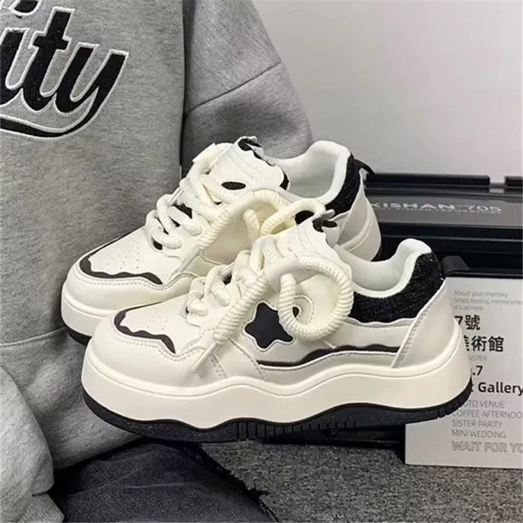 Damen Sportliche Sneakers mit innovativer Designstruktur EB
