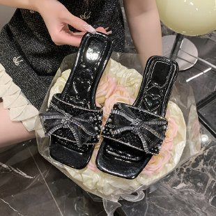 Damen Glamouröse Riemchen-Sandalen mit funkelnder Schleifen-Applikation EB