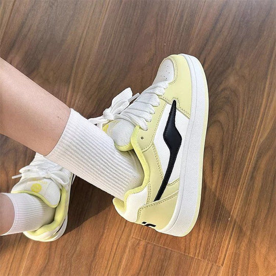 Damen Sportliche Sneakers mit durchgehend gepolsterter Innensohle und rutschfester Sohle EB