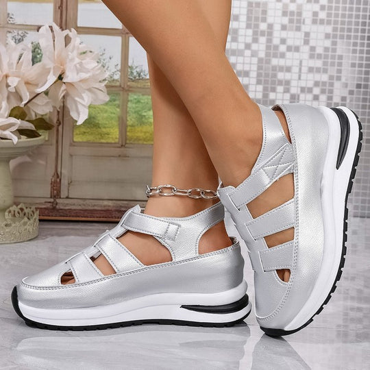 Damen  sportliche Plateaupantoletten mit verstellbarem Klettverschluss, atmungsaktiven Cut-Outs und dämpfender EVA-Laufsohle EB