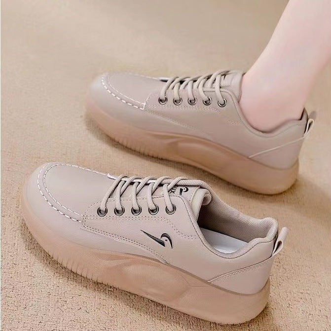 Damen Sportliche Sneakers mit bequemer Gummisohle und klassischem Design EB