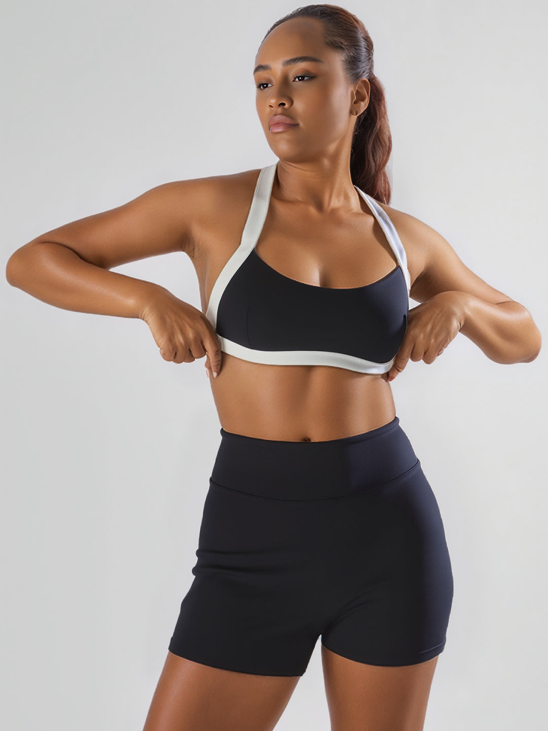 Damen Sport-Bikini-Oberteil mit hoch geschnittenen Shorts EB
