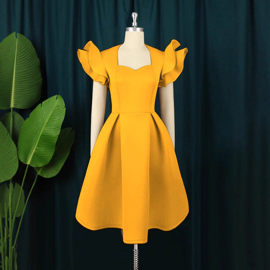 Damen elegantes Kleid mit voluminösen Rüschensäumen EB