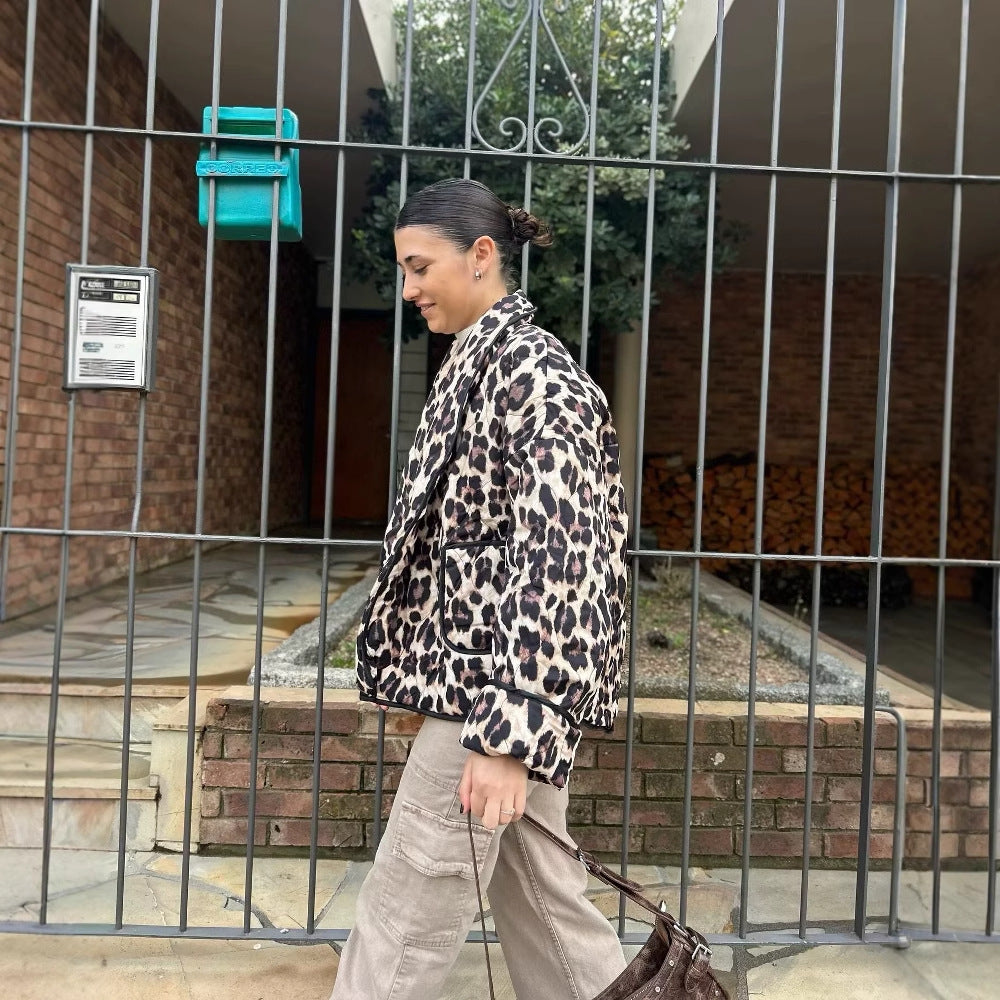 Damen lässige Leopardenmuster Jacke mit praktischem Schnitt und großen Taschen EB
