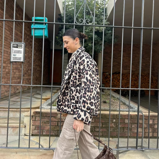 Damen lässige Leopardenmuster Jacke mit praktischem Schnitt und großen Taschen EB