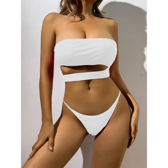 Damen Bikini-Set mit raffiniertem Bandeau-Oberteil und verführerischem Cut-Out EB