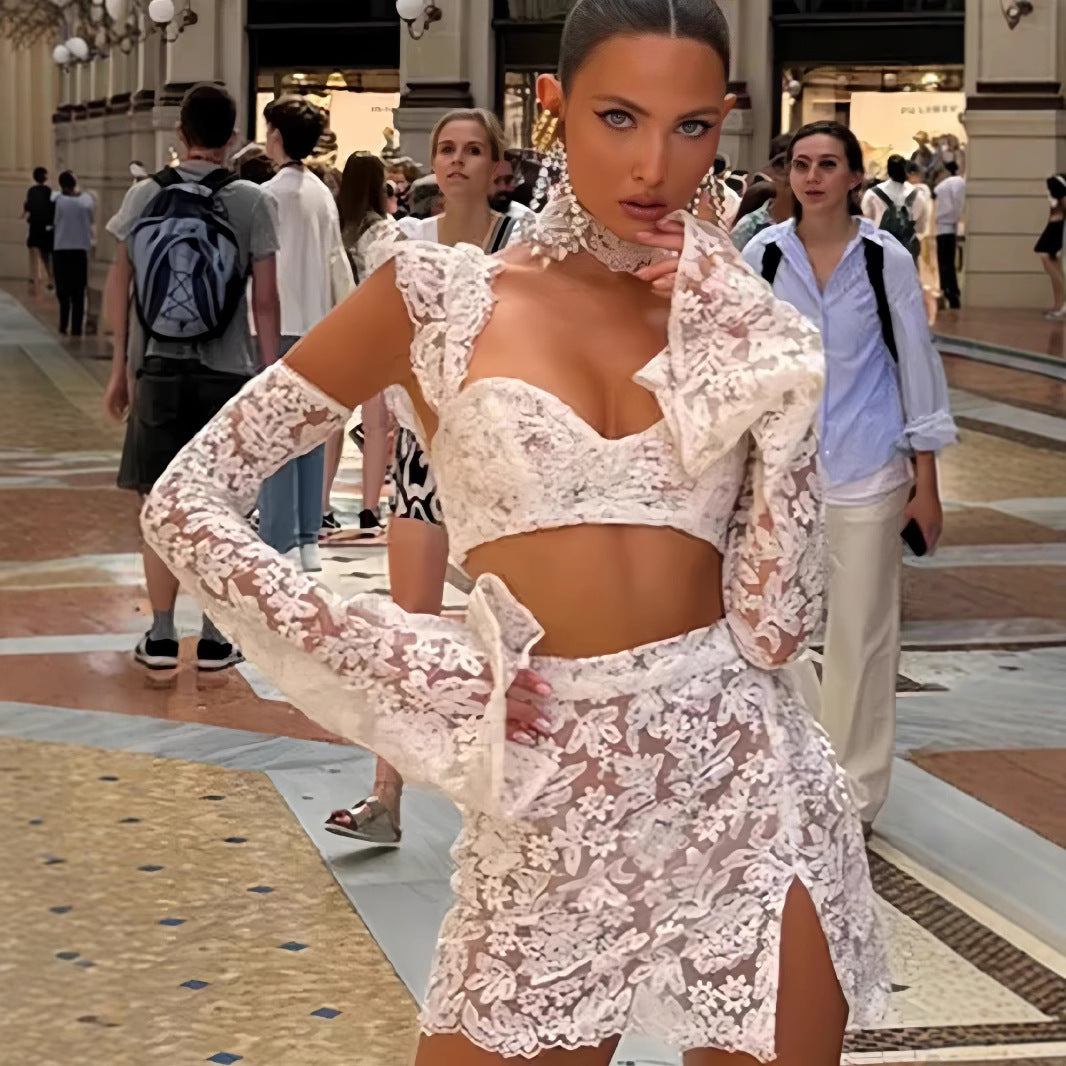 Damen Spitzencropped Top mit eleganten Applikationen und schickem Überwurf EB