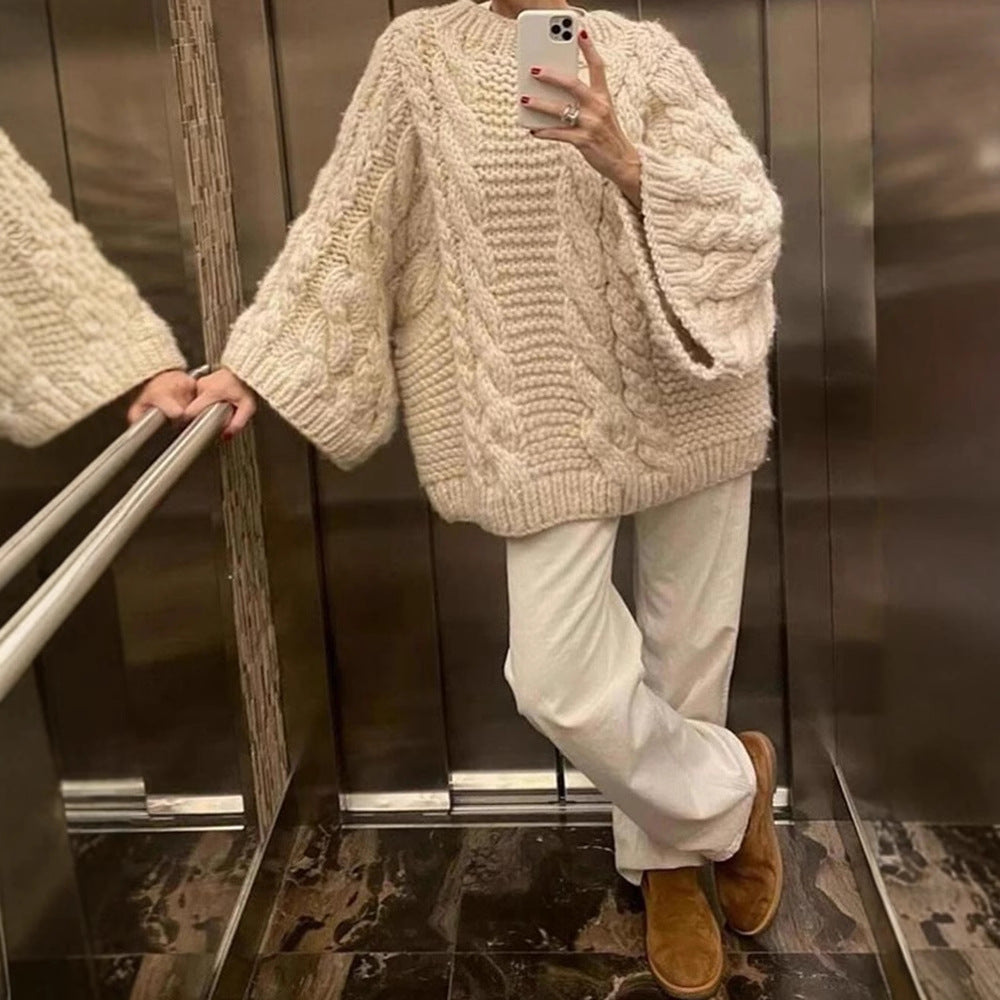 Damen Grobstrickpullover mit oversized Schnitt und kunstvollem Zopfmuster EB