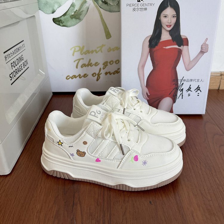 Damen modische Sneakers mit einzigartigen Verzierungen und komfortabler Dämpfung EB