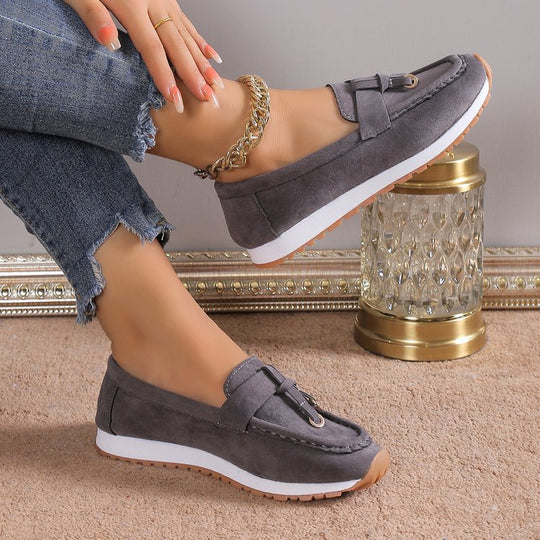 Damen Mokassins mit elegantem Schnallen-Detail und rutschfester Sohle EB