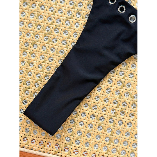 Damen Bikini mit auffälligen Ösen EB