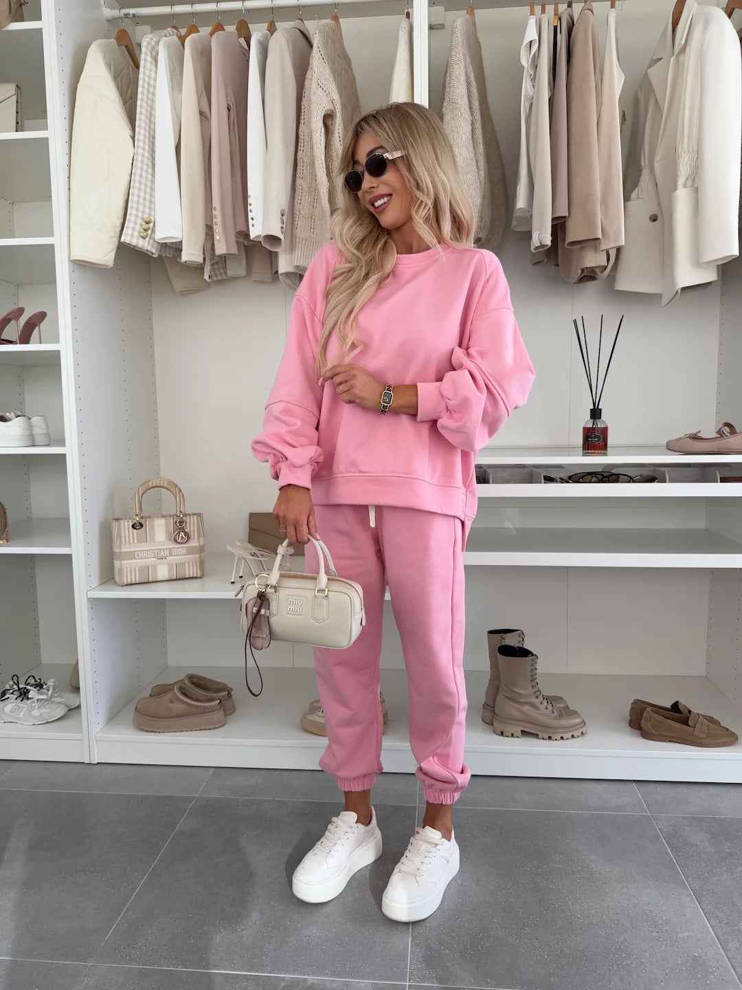 Damen Oversized Loungewear-Set aus weich angerautem Sweat mit Kordelzug-Jogginghose und relaxed Pullover EB