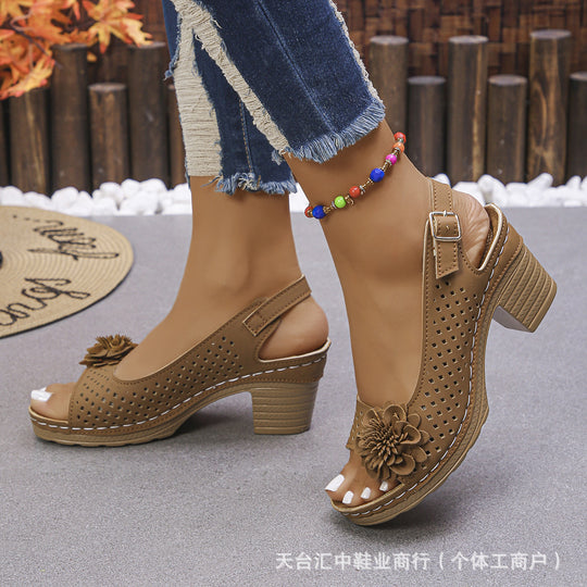 Damen Sandaletten mit floralem Detail von EB
