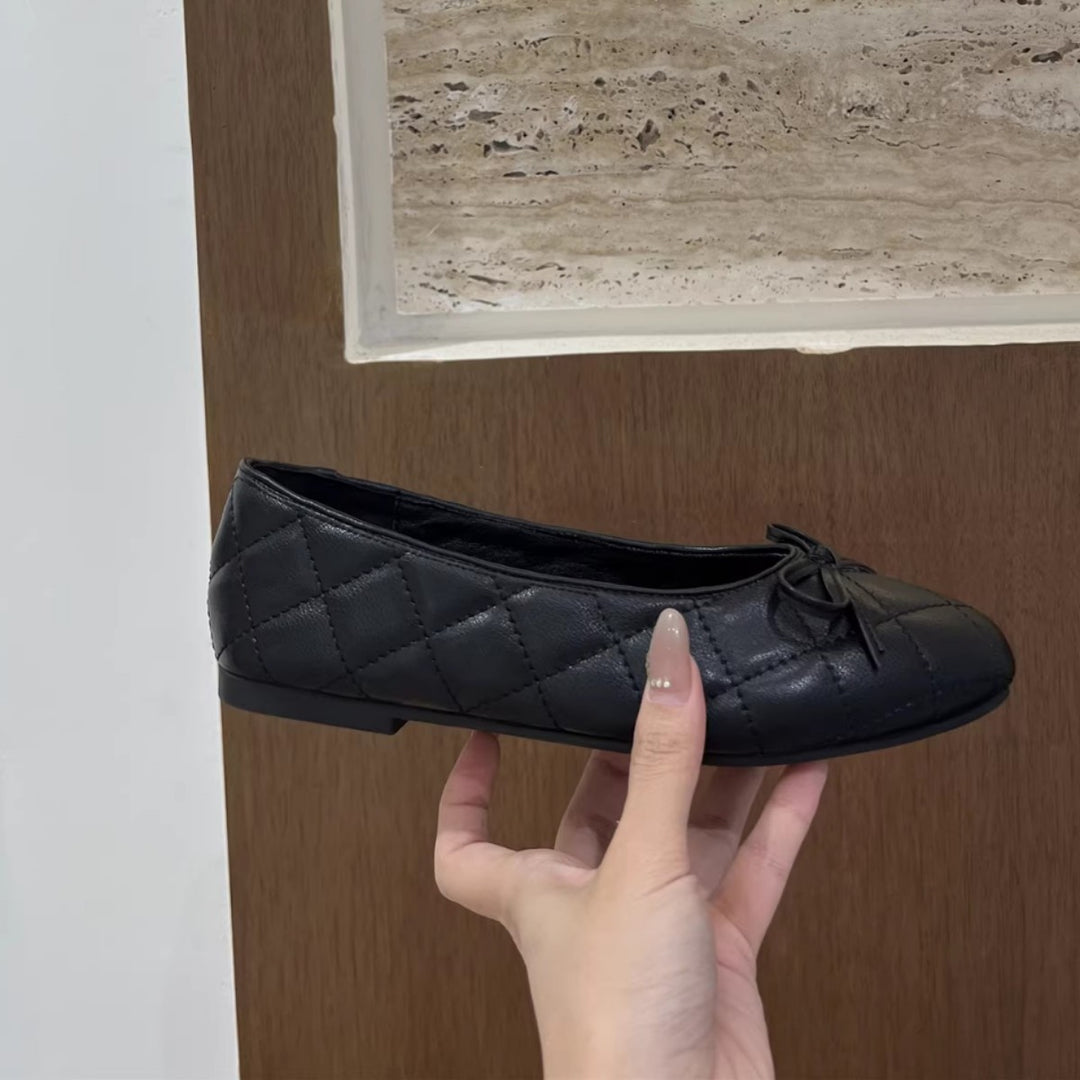 Damen Elegante Ballerinas mit quiltierter Oberfläche und dekorativem Schleifen-Detail EB