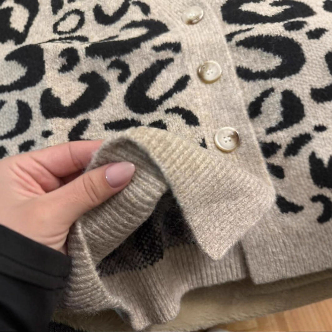 Damen Gemusterte Strickweste mit Knopfverschluss und Taschen EB
