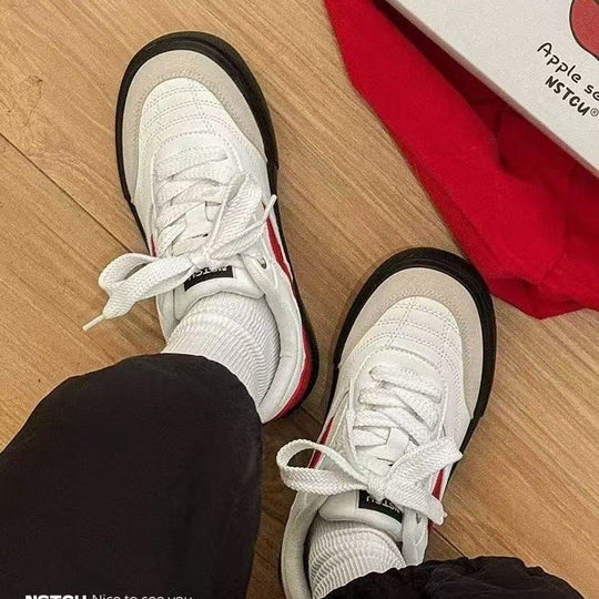 Damen Sneakers im sportlichen Design mit atmungsaktiven Mesh-Einsätzen und dämpfender Sohle EB