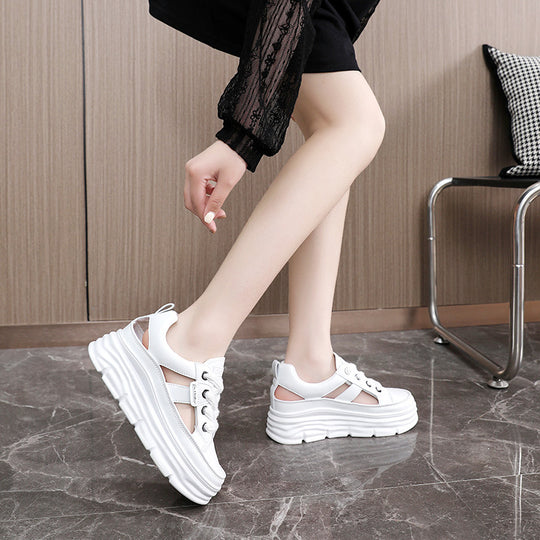 Damen Plateau Sneakers mit modischem Akzent und rutschfester Sohle EB