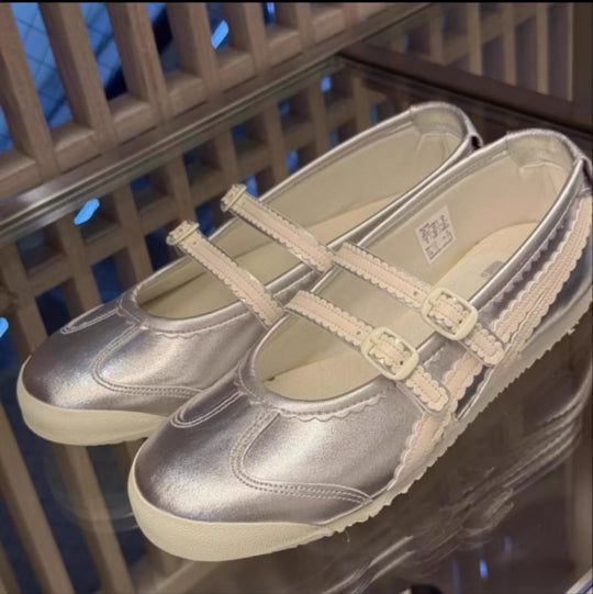 Damen Ballerina-Schuhe mit doppeltem Riemen und verspieltem Design EB