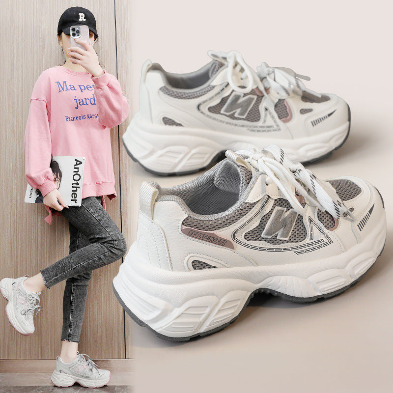 Damen moderne Laufsneaker mit atmungsaktiver Mesh-Oberfläche und dämpfender Sohle EB